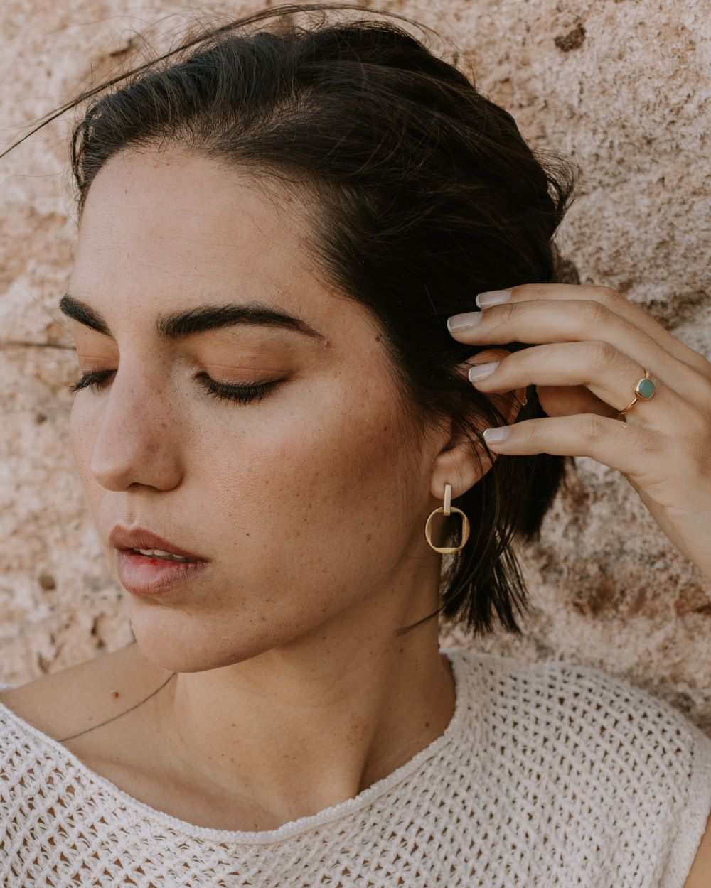 Pendientes asimétricos de latón bañados en Oro 18 quilates Jimena