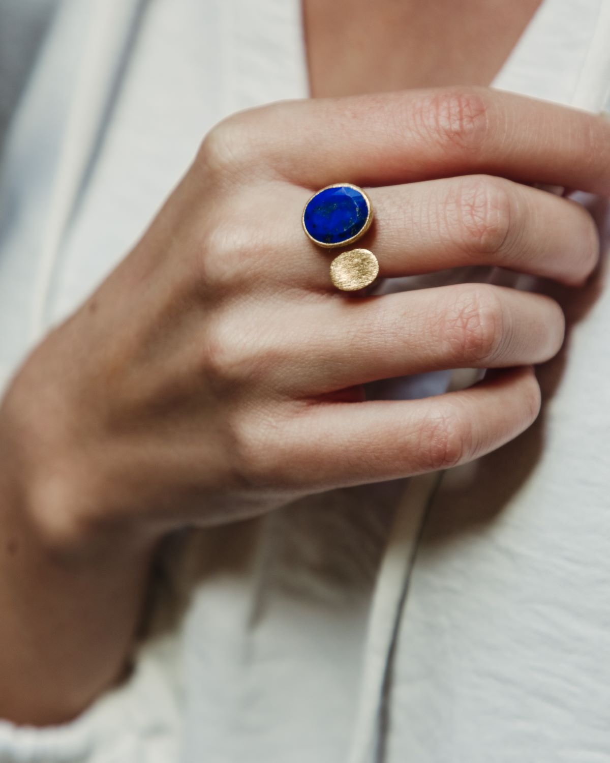 Anillo Olivia Lapislázuli