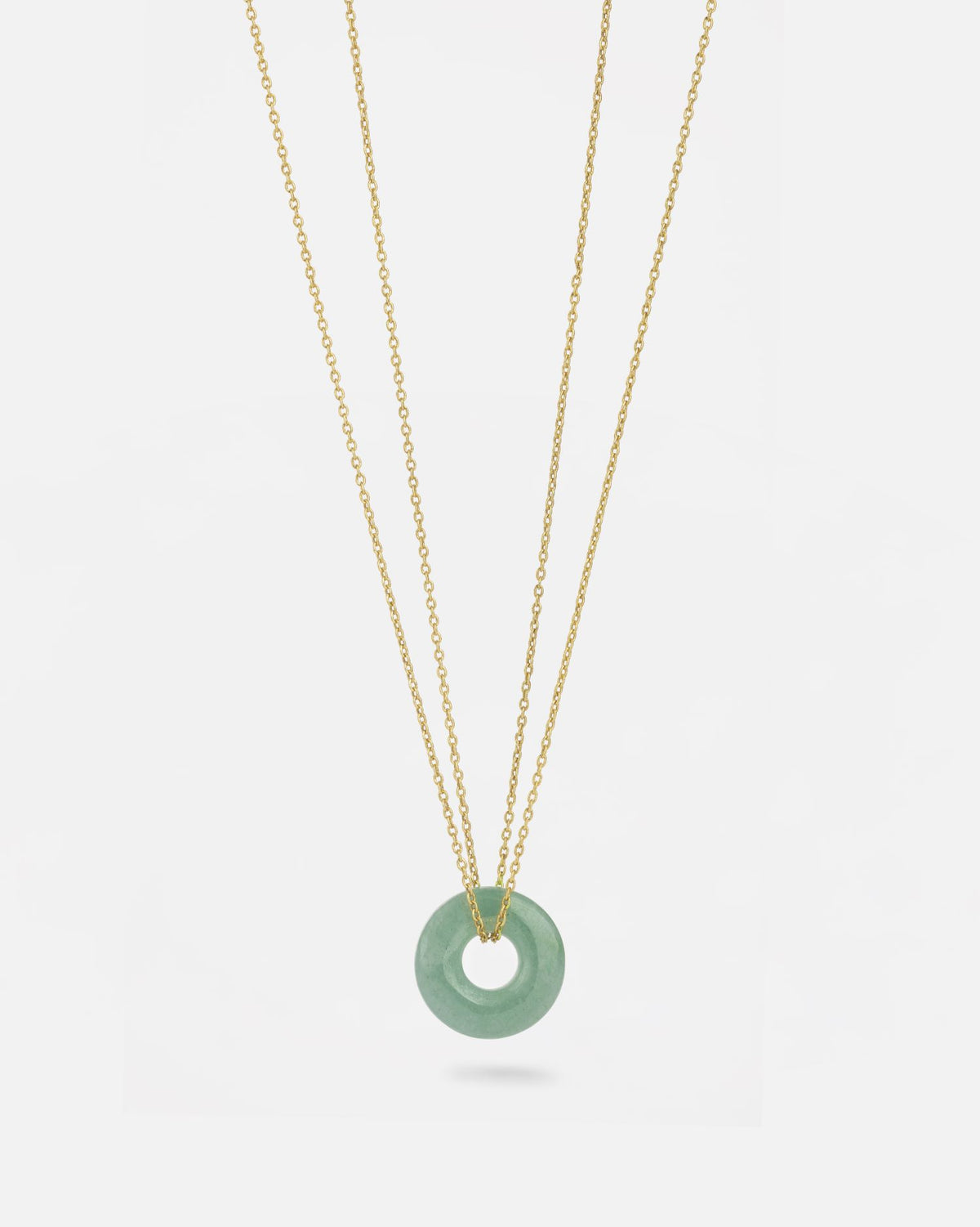Collar con Aventurina verde en forma de círculo con cadena de Oro de 18k