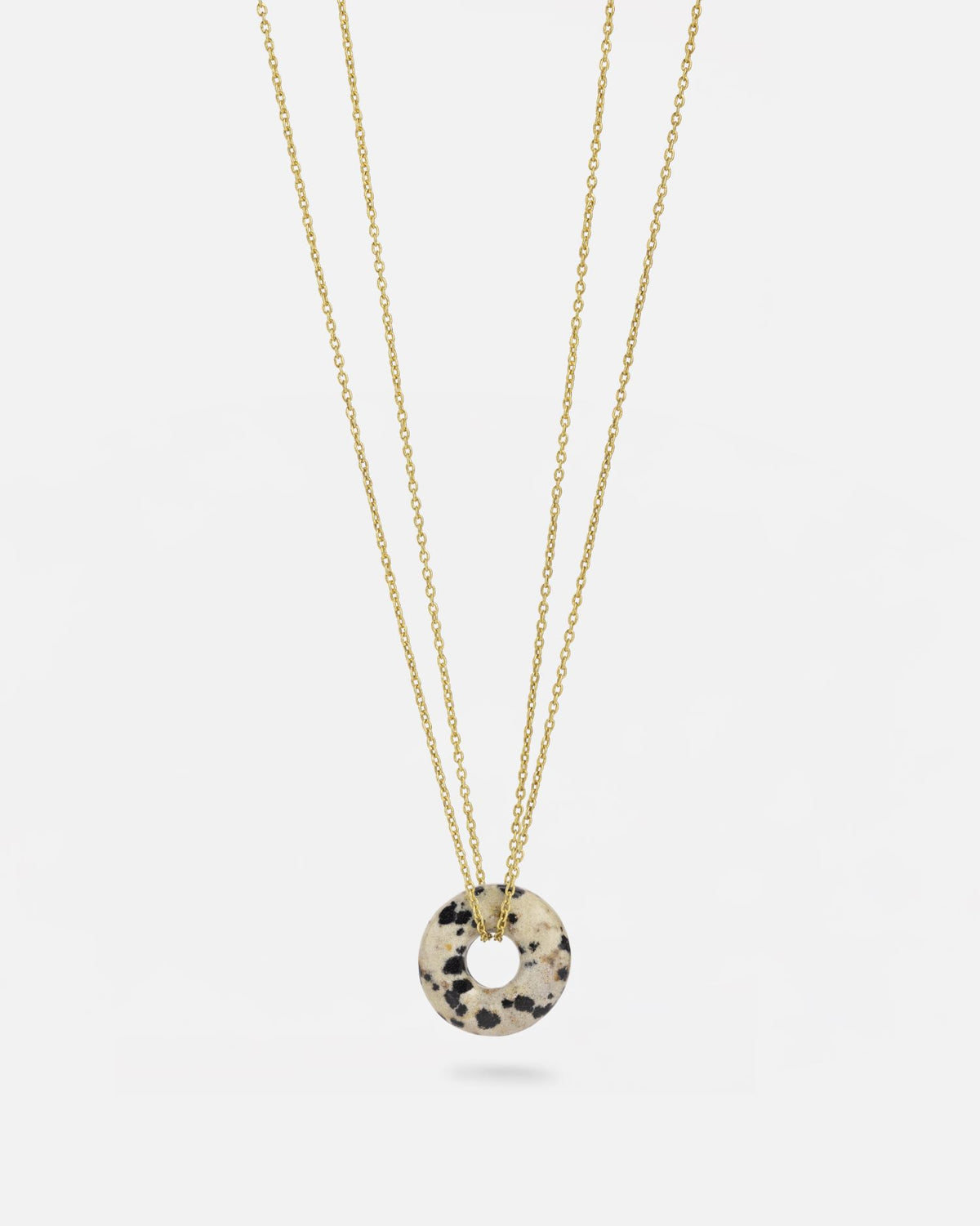 Collar con Jaspe Dálmata en forma de círculo diseño de Isla Vurma