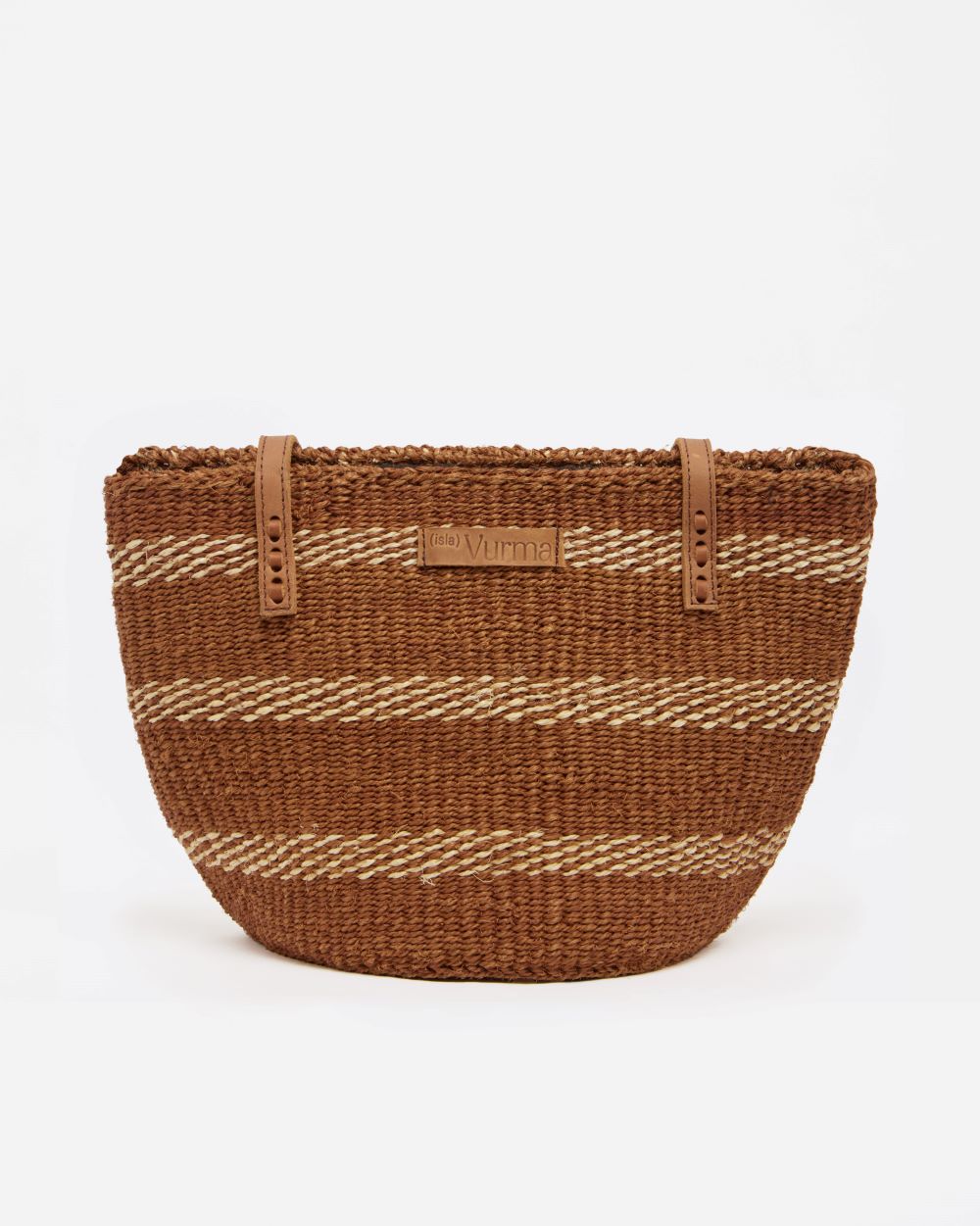 Bolso de sisal artesanal en color tierra con rayas diagonales beige - bolso de hombro sostenible de Isla Vurma, ideal para verano y estilo boho natural