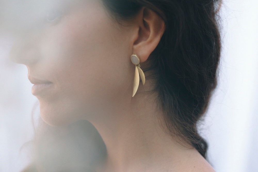 Pendientes Flor Moonstone