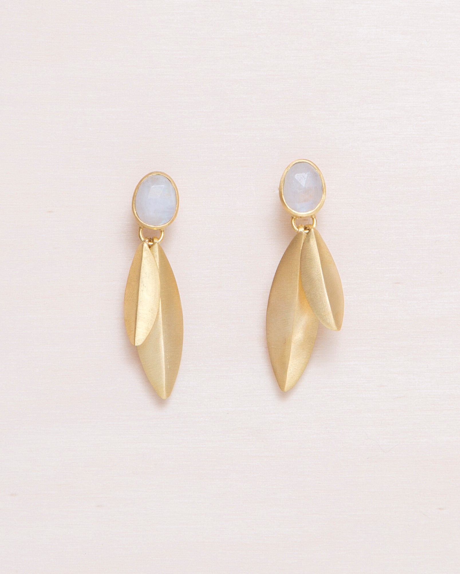 Pendientes Flor Moonstone