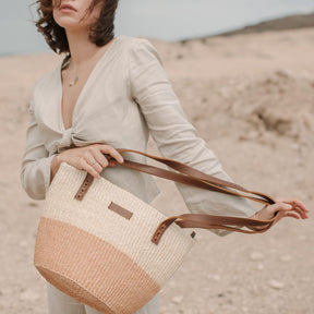 Bolso de sisal estilo keniata, capazo artesanal.