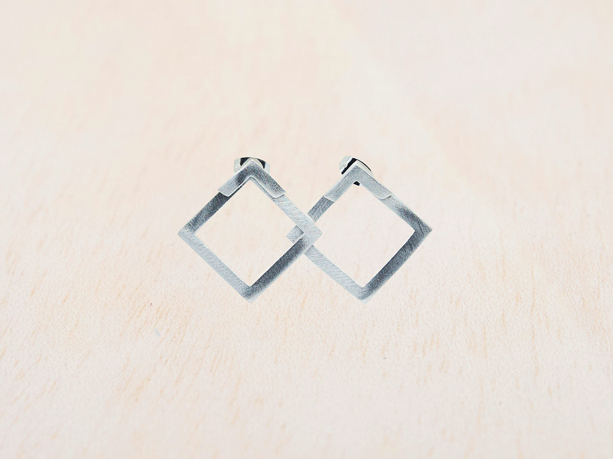 Pendientes cuadrados de diseño de plata