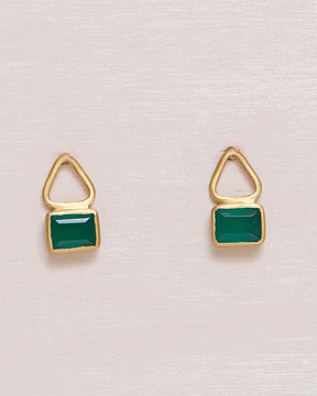 Pendientes en forma geométrica cuadrada y triangular bañados en oro de 18 quilates con piedra semipreciosa incrustada en Ónix Verde de Isla Vurma
