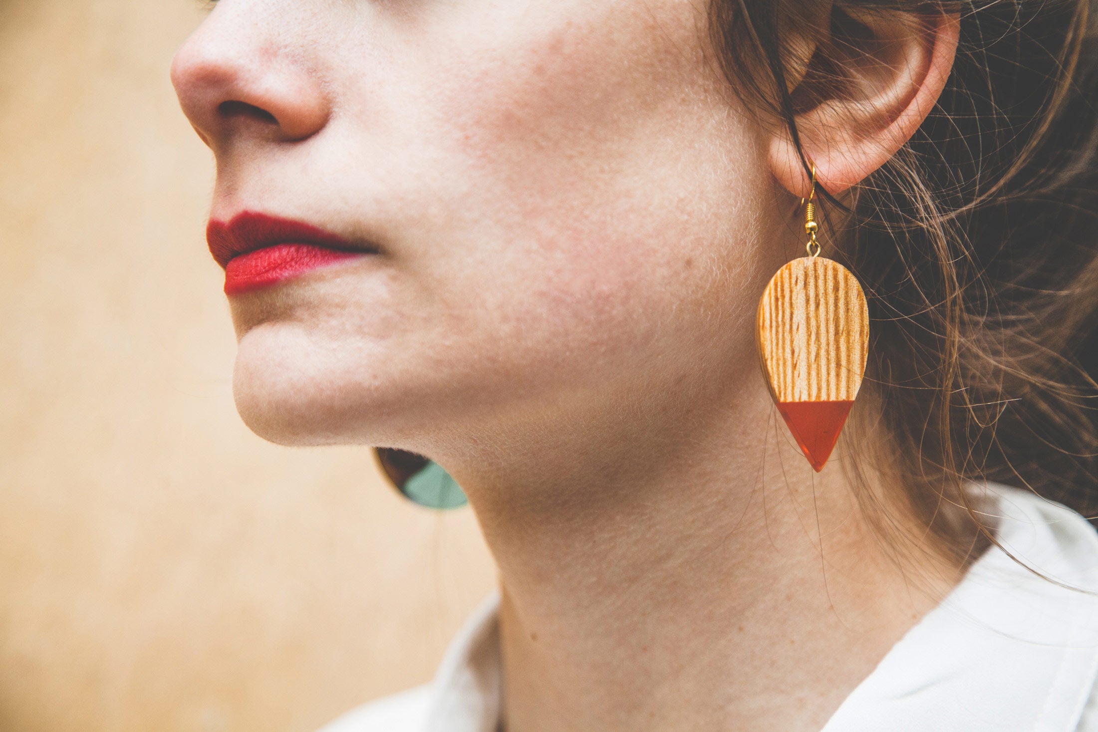 Pendientes de Madera y Resina Naranja